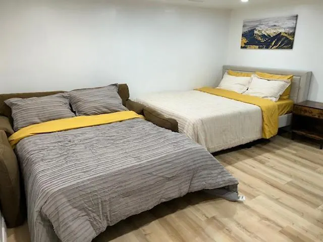 Διαμέρισμα Toronto Cozy Home Retreat
