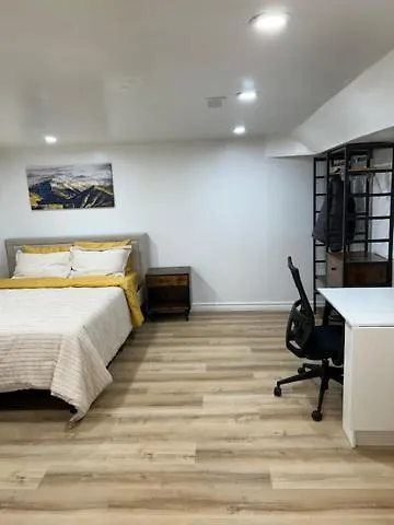 Toronto Cozy Home Retreat location